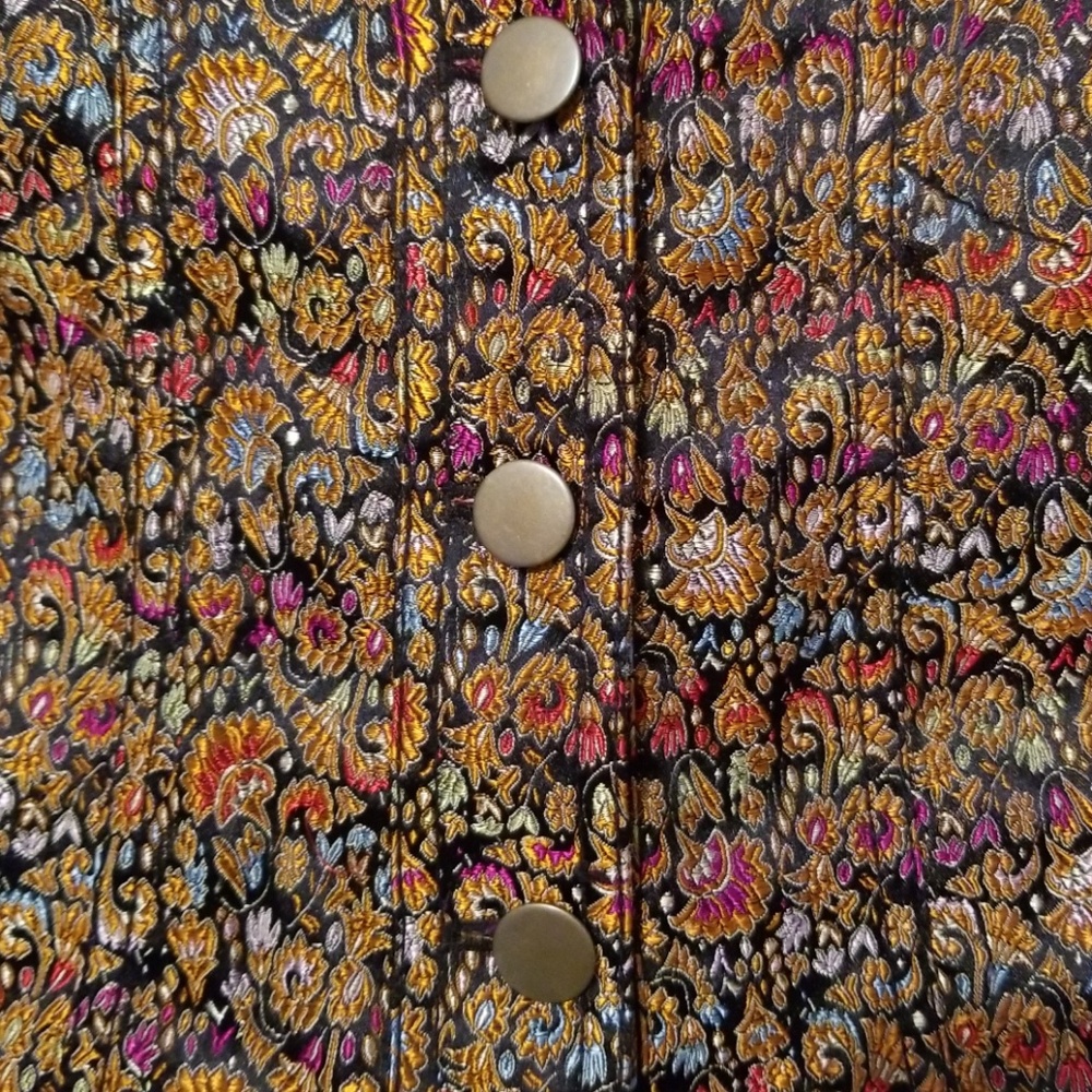 Embroidered jacket. - Picture 2 of 4